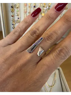 Anillo de apertura con acabado metalico