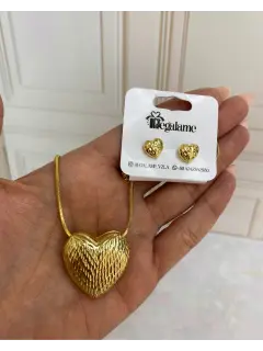 Set de collar y zarcillos corazones