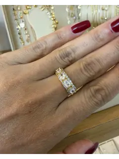 Anillo Clasico - Dorado con piedras circiones