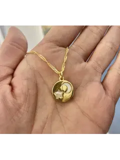 Collar con incrustaciones de nácar