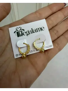 Zarcillos con dije de esfera con circones - Dorado