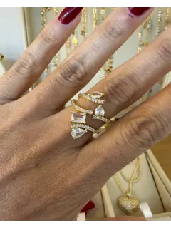 Anillo tipo serpiente con piedras