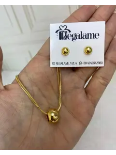 Set de collar + zarcillo con dije de esfera. Baño de oro 18K
