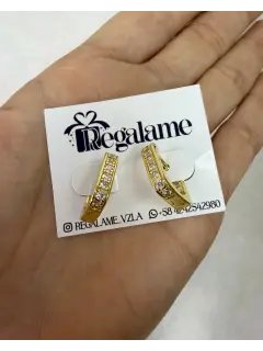 Argollas cuadradas con circones - Dorado