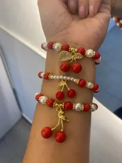 Pulseras de cerezas