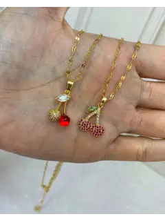 Collar de colgante de cerezos con incrustaciones de circones
