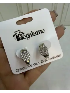 Zarcillo con botón de corazón con circones - Plateado