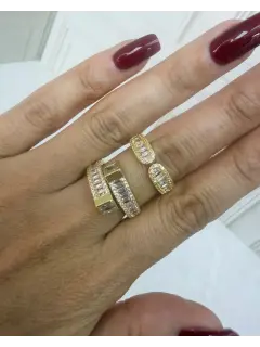 Anillo geométrico con circones - Dorada