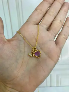 Collar - Doble dije de mariposa con circones y corazón morado con bordes dorado. Serie #CO032