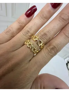 Anillo en forma de cadena cuadrada y redondo