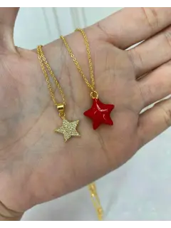 Collar - Colgante de estrella dorada con circones y roja